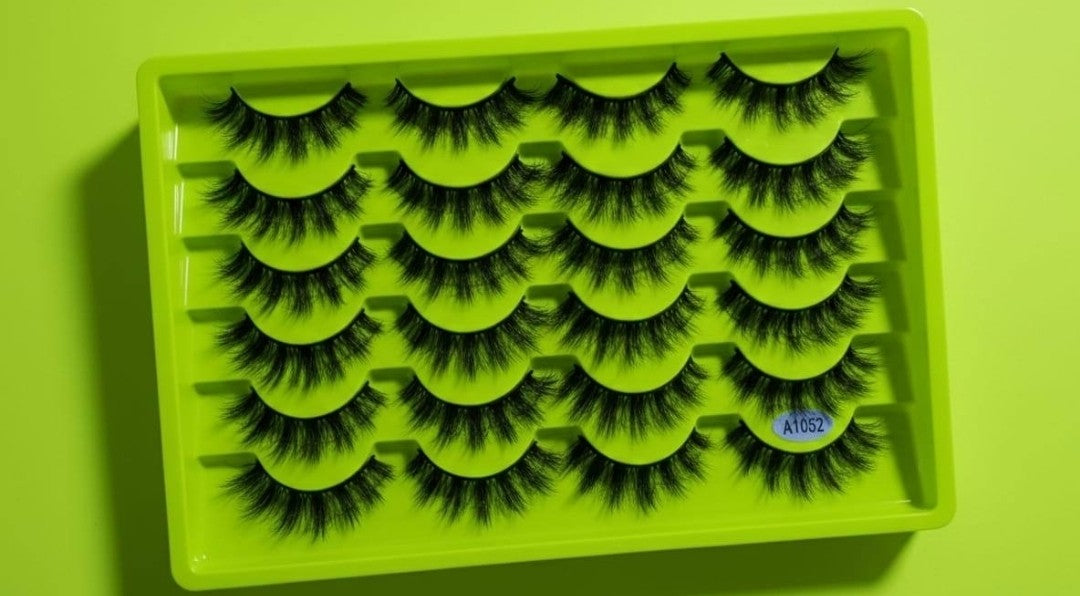 Lashes 1052